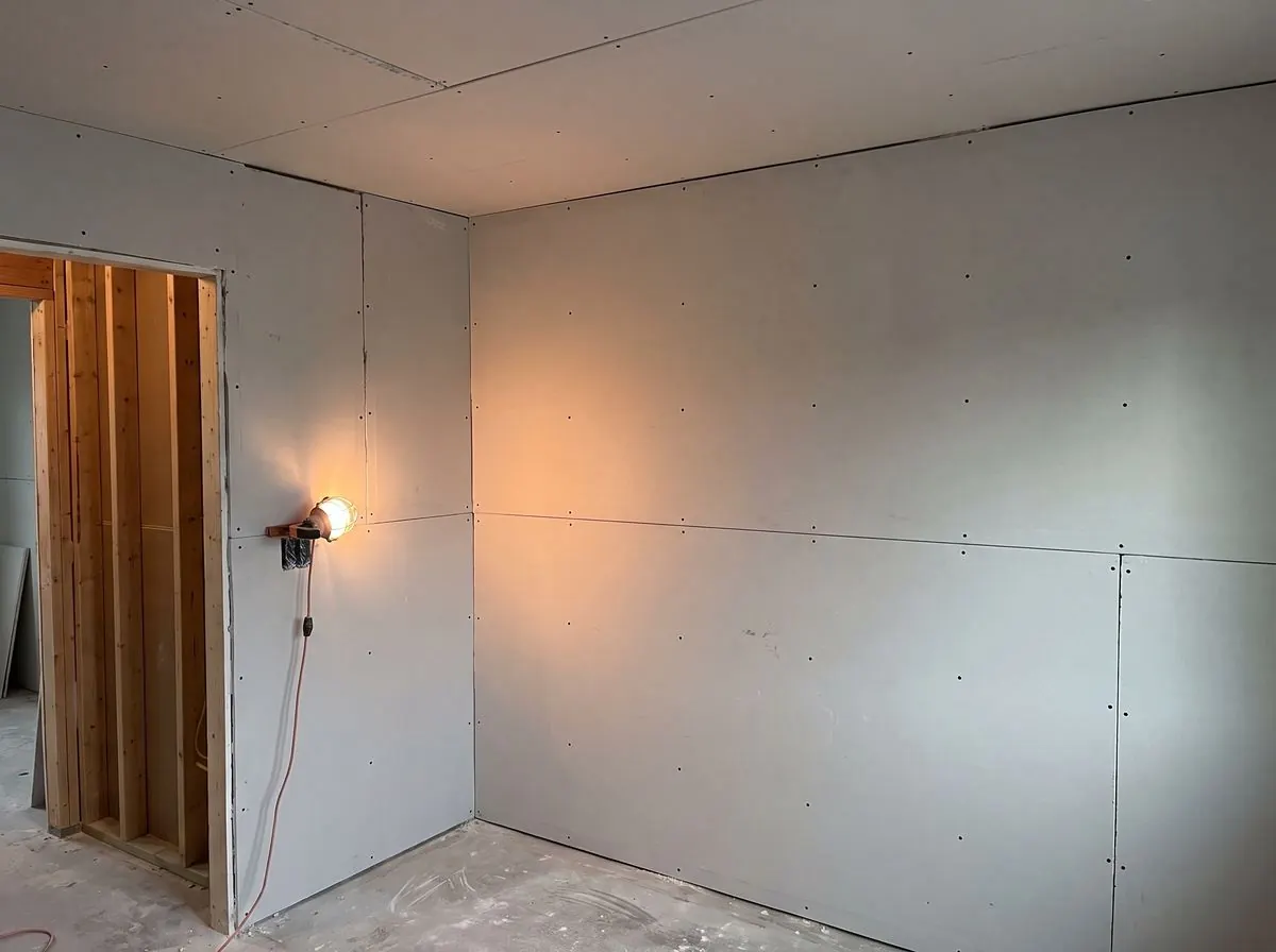 Drywall finish level 0 example
